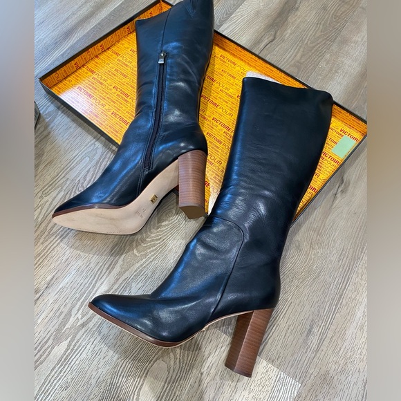 Pour La Victoire Black Full Leather Heeled Boots, size 8.5M - Picture 2 of 9